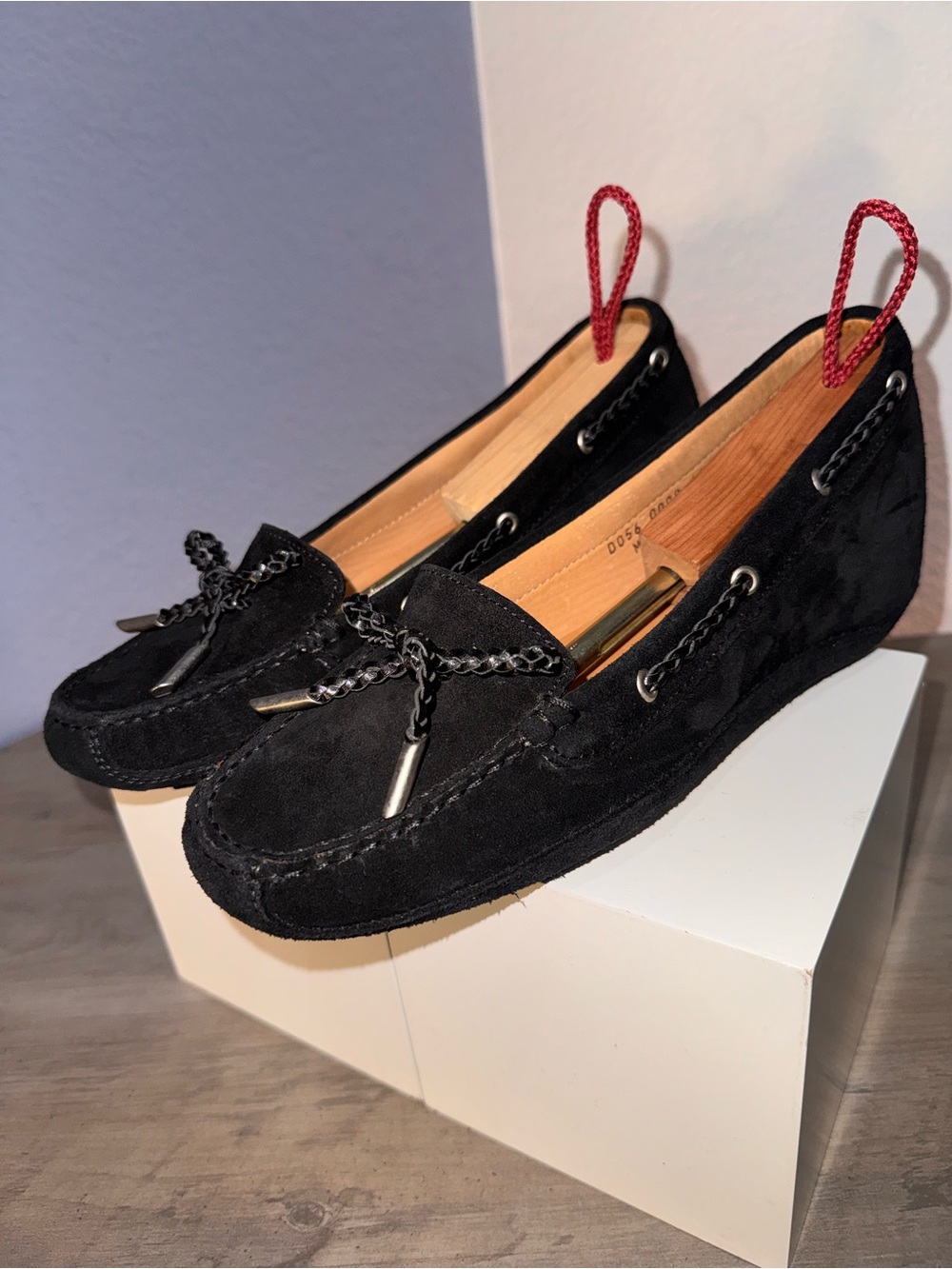 Andre Assous Black Suede Driving Loafers Italy Tassel Women’s 10.5 EUC